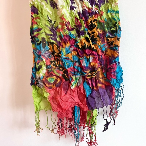 BNWOT VIBRANT FLORAL SPRING SCARF - Picture 3 of 8
